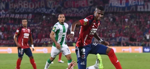 Medellín derrotó a Nacional. Foto: VizzorImage / Luis Benavides