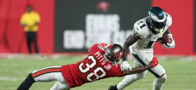 Eagles sigue invicto en la NFL - AFP