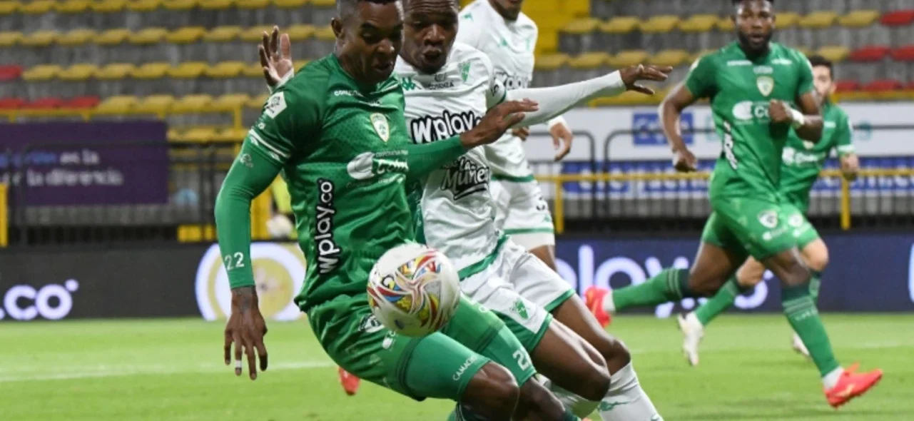 Empate entre 'aseguradores' y 'azucareros' - VizzorImage / Felipe Caicedo