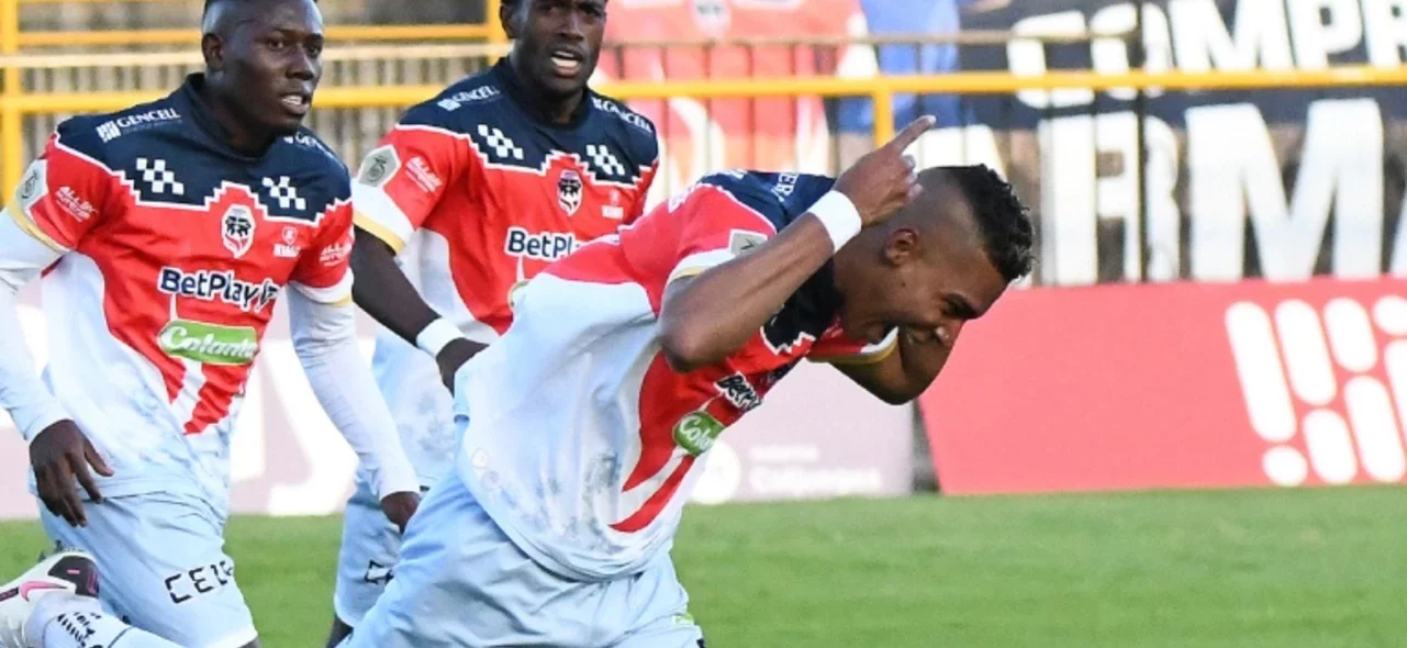 Triunfo de Fortaleza 1-0 sobre Patriotas - VizzorImage / Felipe Caicedo