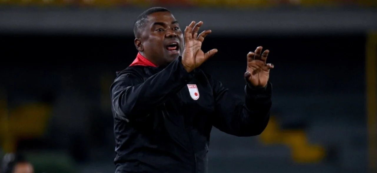 Hubert Bodhert técnico del Santa Fe -VizzorImage / Samuel Norato