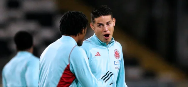 James Rodríguez y Juan Guillermo Cuadrado. Foto: VizzorImage / Photosport / Andres Piña