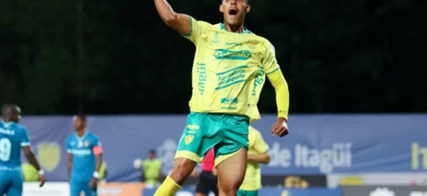 Leones remató siete veces a portería rival - VizzorImage / Daniel Gallo