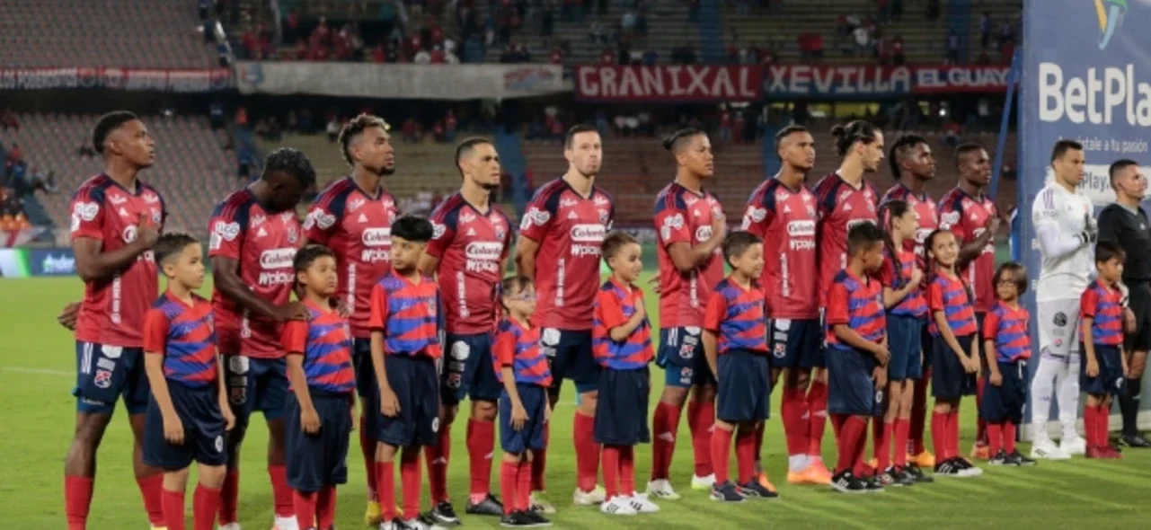 Medellín buscó abrir el marcador ante Bucaramanga. / Foto: Vizzorimage.
