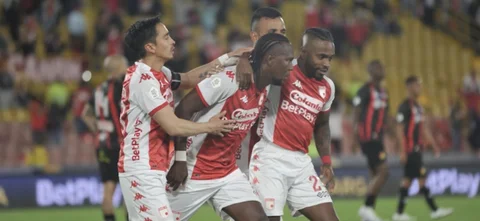 Santa Fe se quedó con los 3 puntos ante Pereira. / Foto: Vizzorimage.