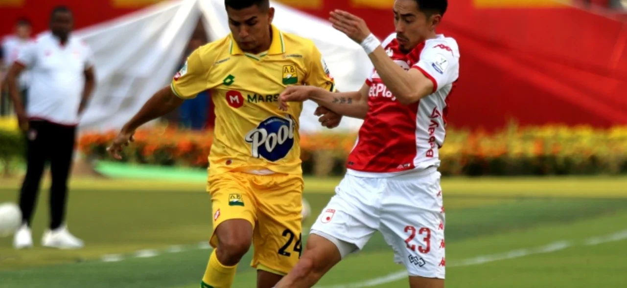 Santa Fe continúa en el grupo de los ocho - VizzorImage / Jaime Moreno