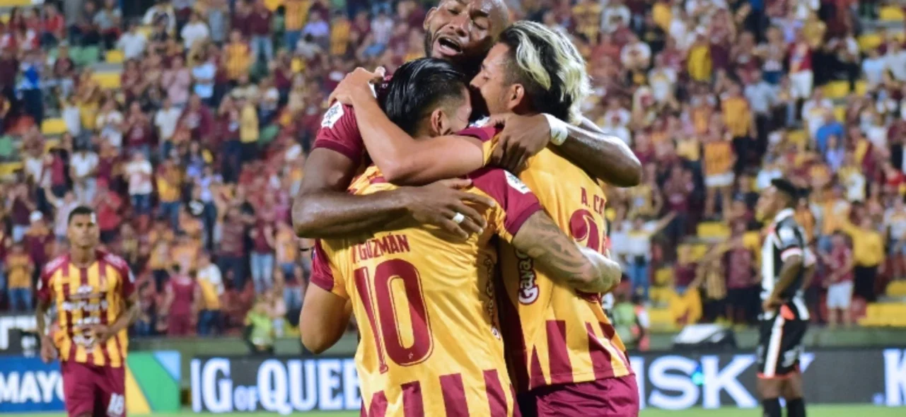 Triunfo de Tolima 2-0 sobre Envigado -VizzorImage / Joan Orjuela