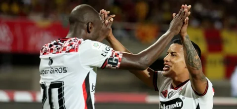 Adrián Ramos y Cristian Barrios marcaron en la victoria de América a Pereira - VizzorImage / Pablo Bohorquez