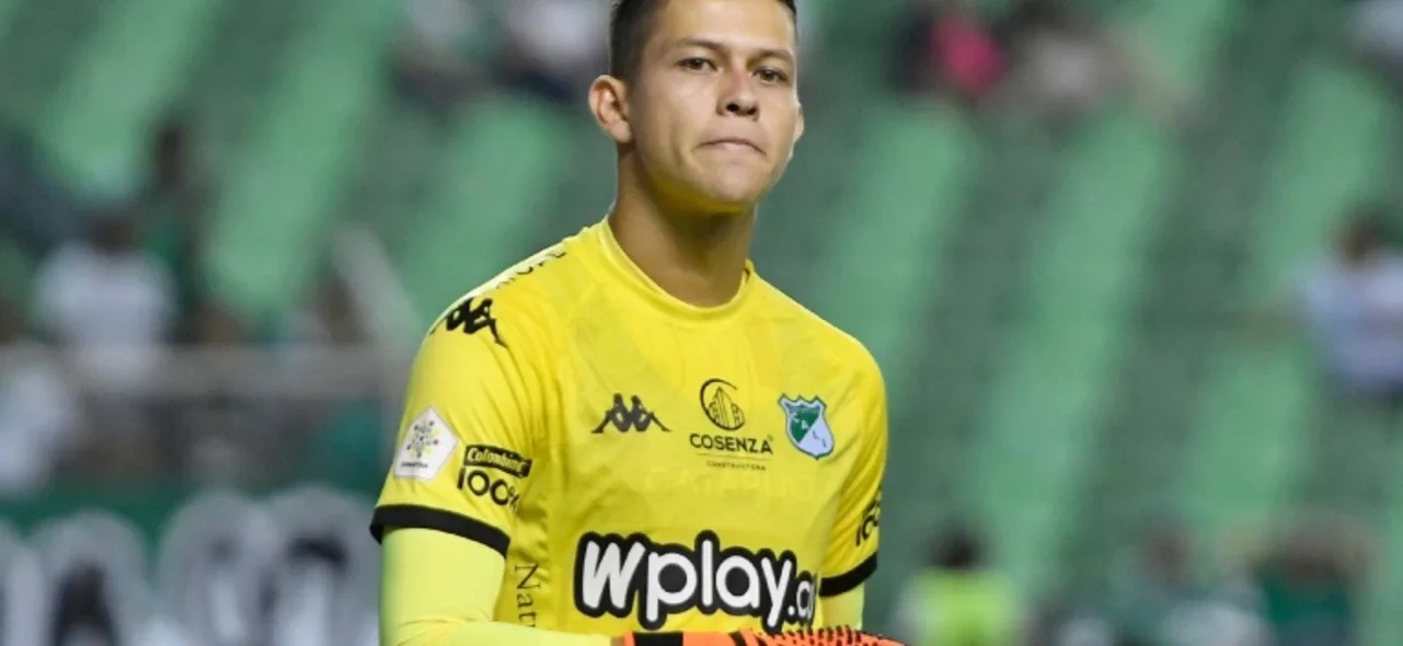 Alejandro Rodríguez - Arquero de Deportivo Cali - VizzorImage / Gabriel Aponte