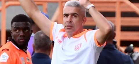 Andrés Orozco - Técnico de Envigado - VizzorImage / Luis Benavides