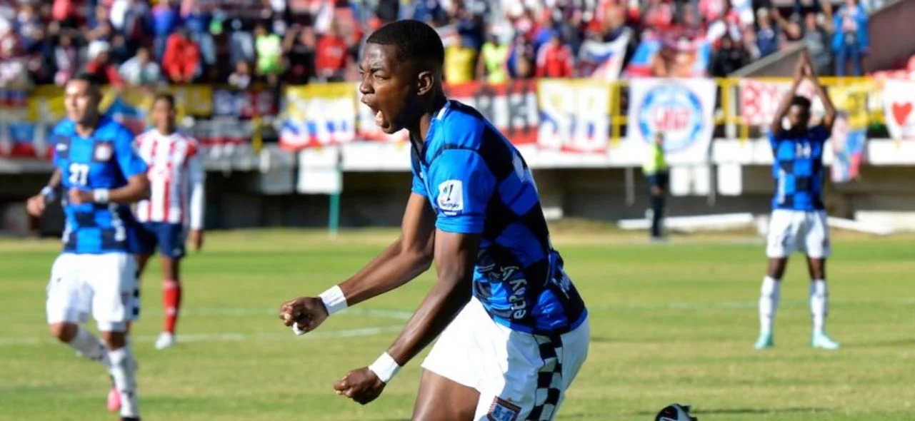 Junior sufrió en Tunja y Boyacá Chicó festejó | Foto: VizzorImage / Macgiver Baron