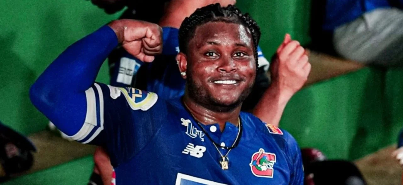 Caimanes de Barranquilla 5-3 Leones de Yucatán - Twitter: @caimanesLPB