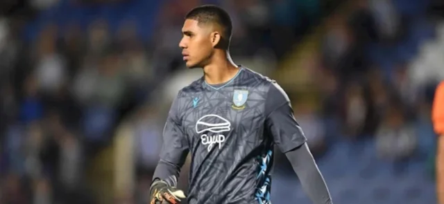 Devis Vásquez - Arquero de Sheffield Wednesday - Twitter: @swfc
