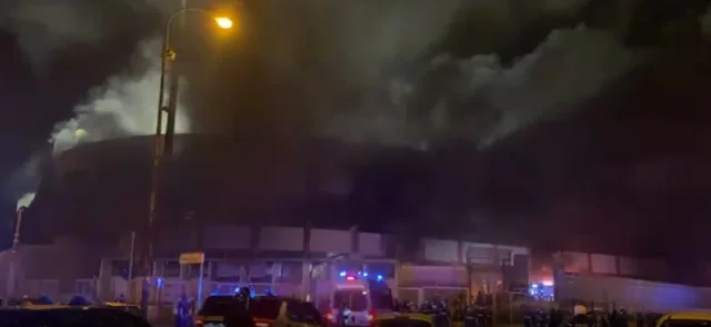 Estadio Erasmo Iacovone de Italia en llamas - Pantallazo