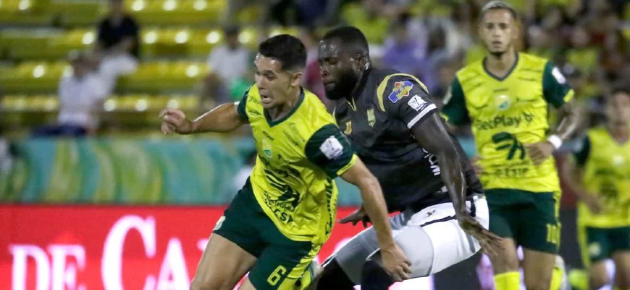 Águilas Doradas empató en su visita a Huila | Foto: VizzorImage / Sergio Reyes