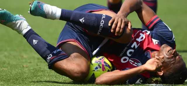 Jhon Lucumí - Defensor colombiano de Bologna - AFP