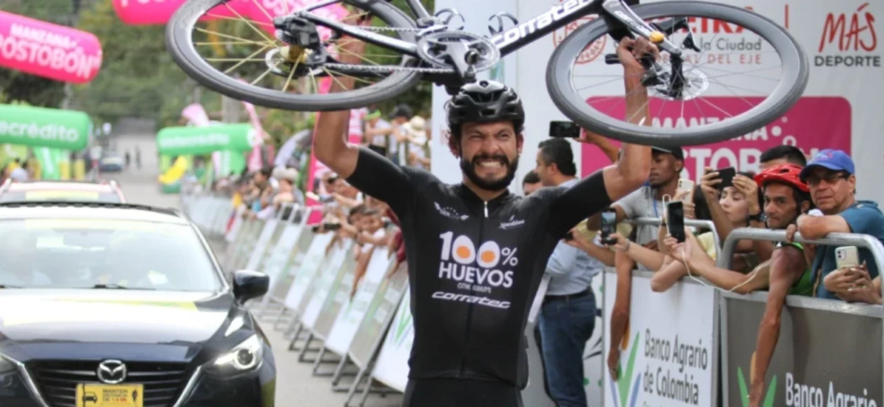 Juan Diego Hoyos - Corredor del team Corratec 100 % Huevos - Twitter: @mundociclistico