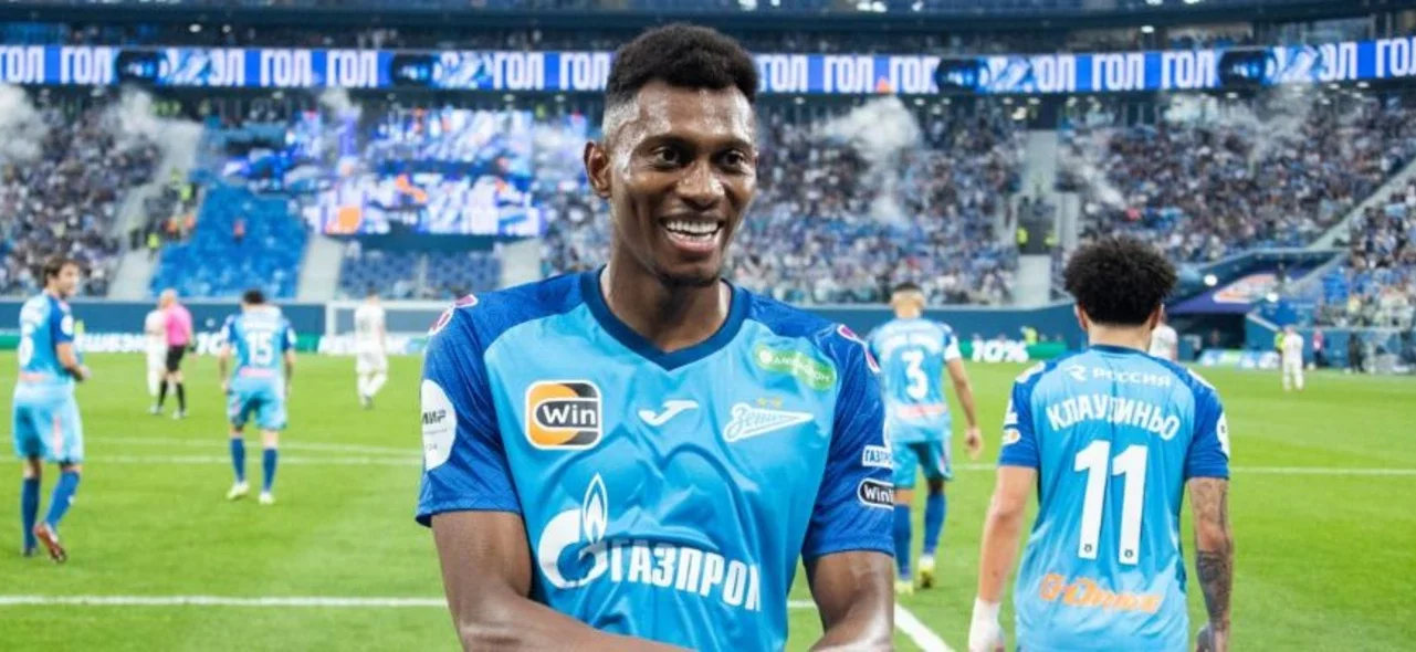 Mateo Casierra extiende su poder goleador | Foto: @fczenit_en Mateo Casierra no se cansa de hacer goles | Foto: @fczenit_en