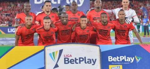 Cristian Barrios perdió una opción de gol con América. / Foto: Vizzorimage.