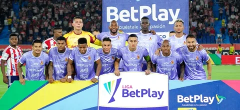 Tolima se salvó del empate de Junior. / Foto: Vizzorimage.