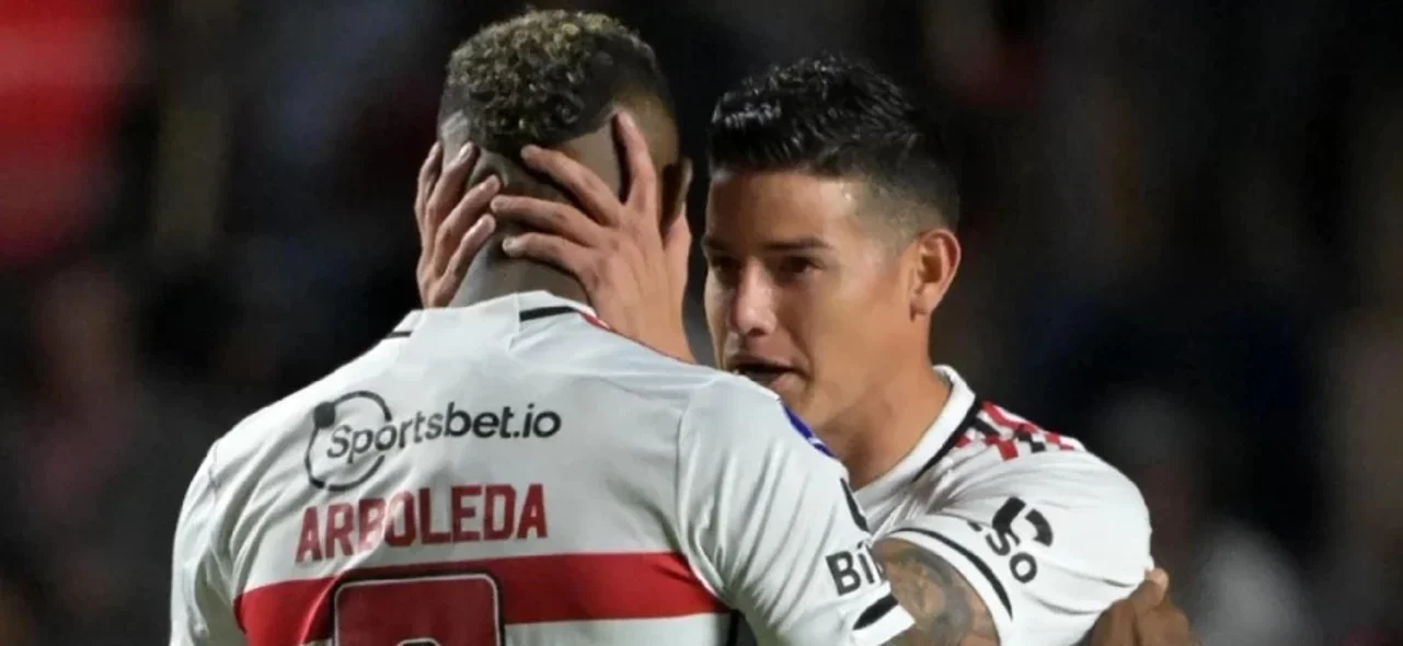 Robert Arboleda y James Rodríguez - Jugadores de Sao Paulo - AFP