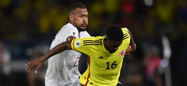 Salomón Rondón empujó a Jefferson Lerma - AFP