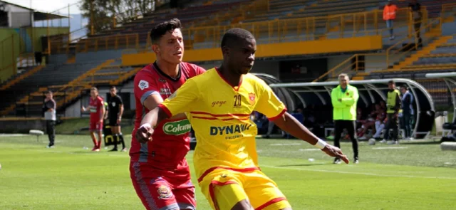 Bogotá FC se quedó con los 3 puntos ante Tigres. / Foto: Vizzorimage.