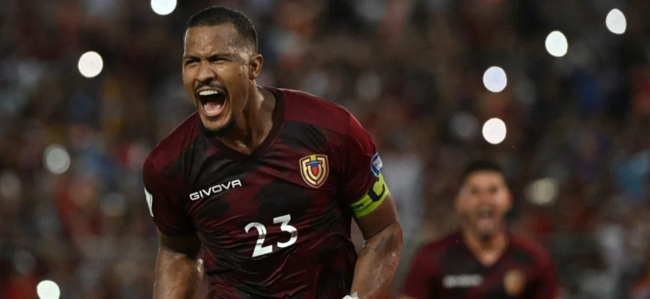 Venezuela se quedó con los puntos ante Paraguay. / Foto: AFP.