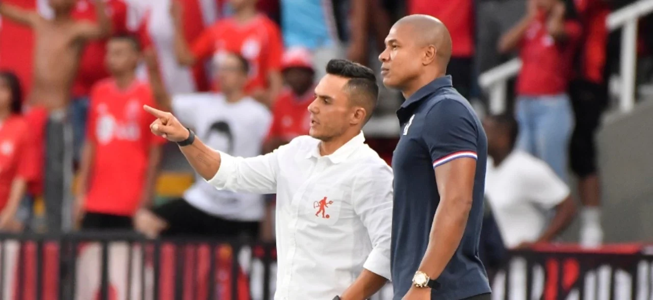 Lucas González y Alexis Henríquez