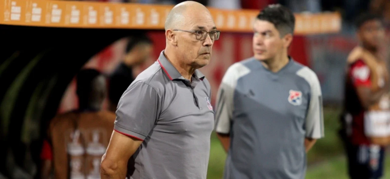 Alfredo Arias director técnico de Independiente Medellín - VizzorImage / Paulina Betancur