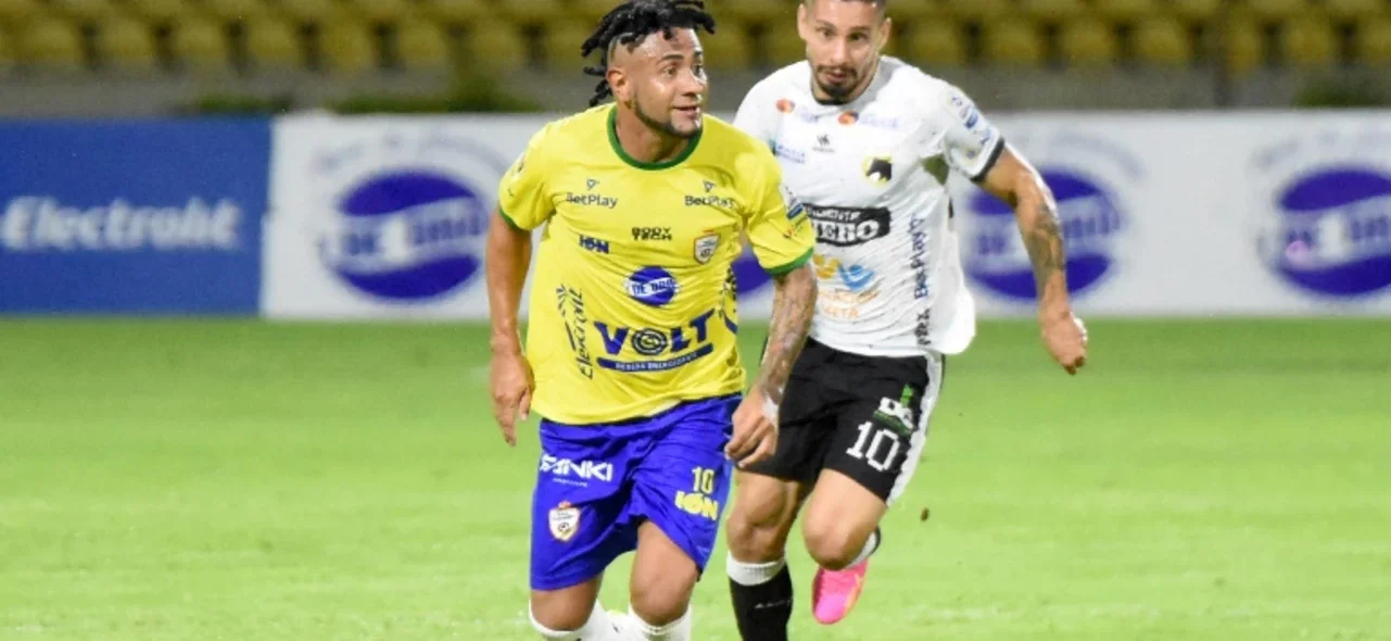 Real Cartagena y Llaneros repartieron puntos - VizzorImage / Javier Garcia