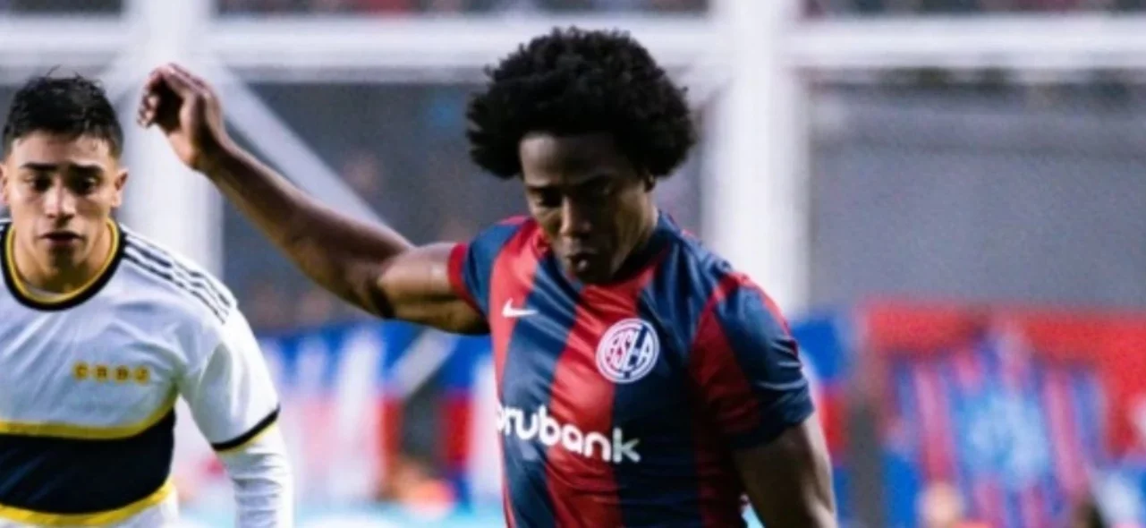 Carlos Sánchez: ¿futuro definido en San Lorenzo? / Foto: Instagram Carlos Sánchez.