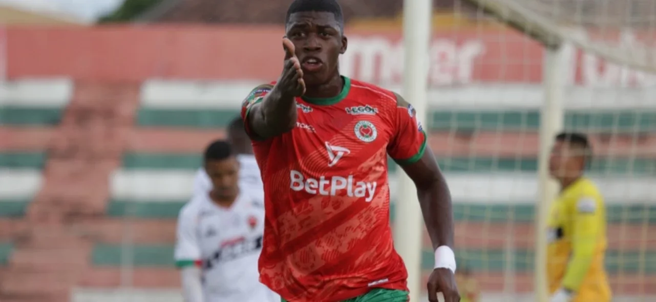 Triunfo de Cortuluá sobre Patriotas -VizzorImage / Samir Rojas