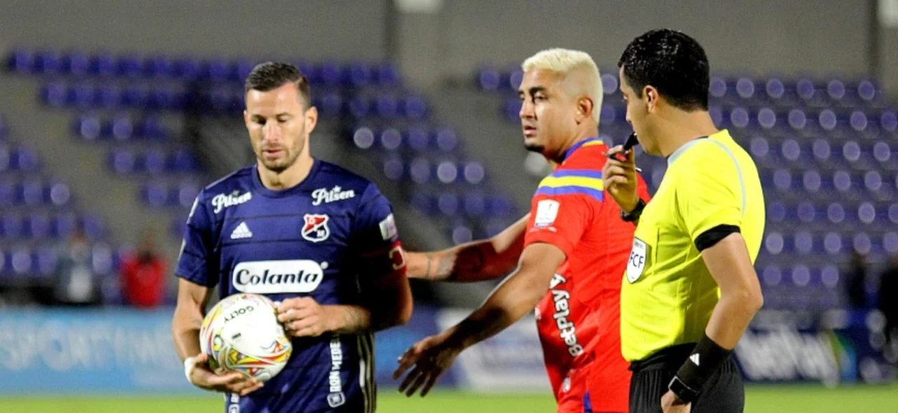 Pasto recibe a Medellín. Foto: VizzorImage / Leonardo Castro
