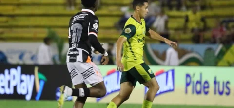 Envigado le quitó los tres puntos a Huila sobre el final - Twitter: @AtleticoHuilaof