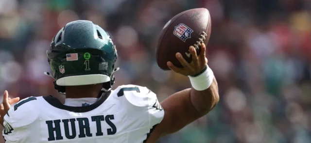 Jalen Hurts imparable con los Eagles - AFP