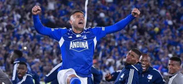 Larry Vásquez - Foto: VizzorImage