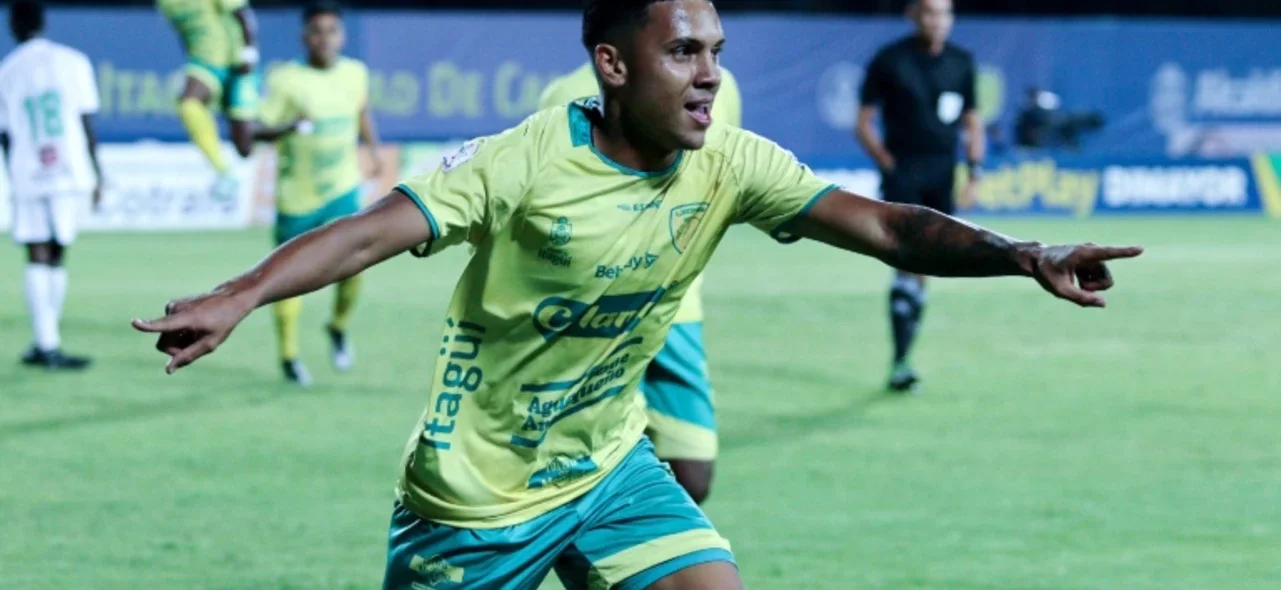 Con sus dos anotaciones, Mateo Zuelta se convirtió en la figura del compromiso - VizzorImage / Paulina Betancur