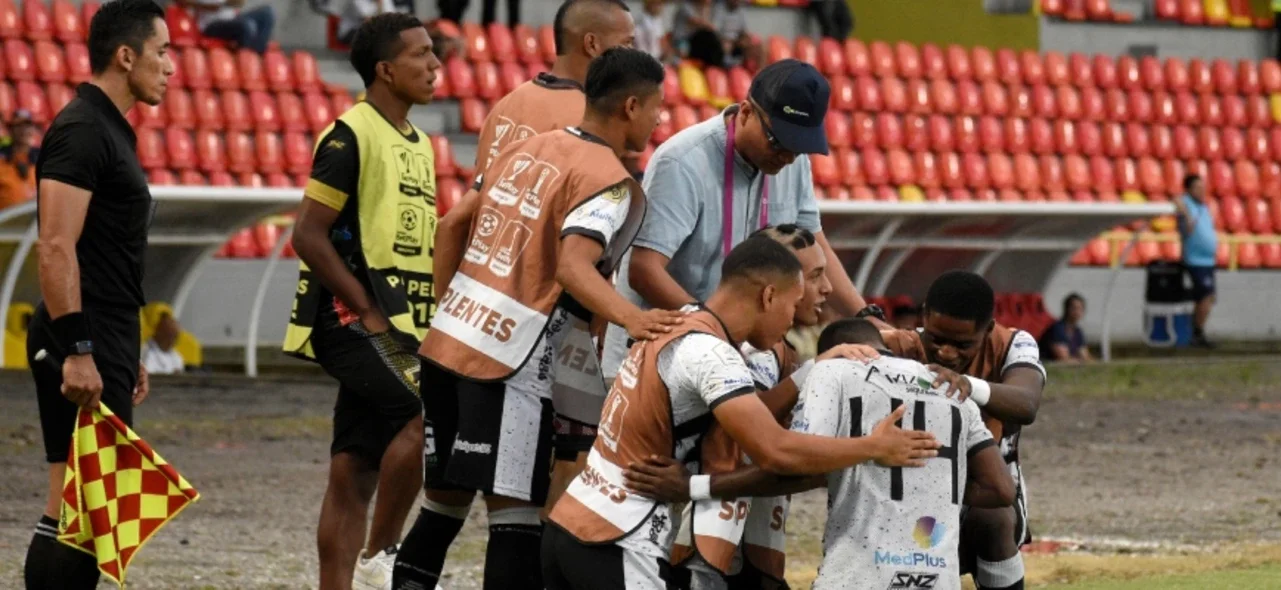 Llaneros - Foto: VizzorImage/ David Murillo