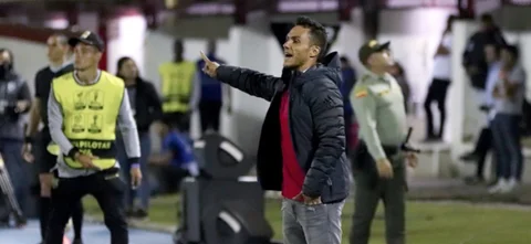 Lucas González técnico del América - VizzorImage / Daniel Gallo