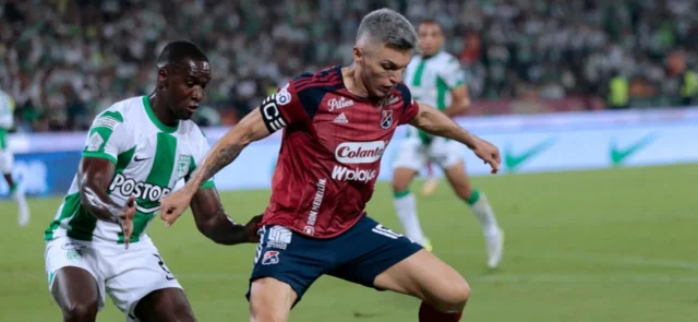 Cristian Zapata y Daniel Torres - Foto: VizzorImage/ Donaldo Zuluaga