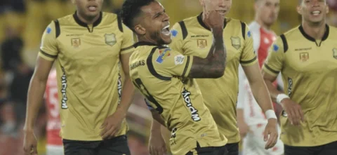 Wilson Morelo marcó el último gol de la noche - VizzorImage / Luis Ramirez