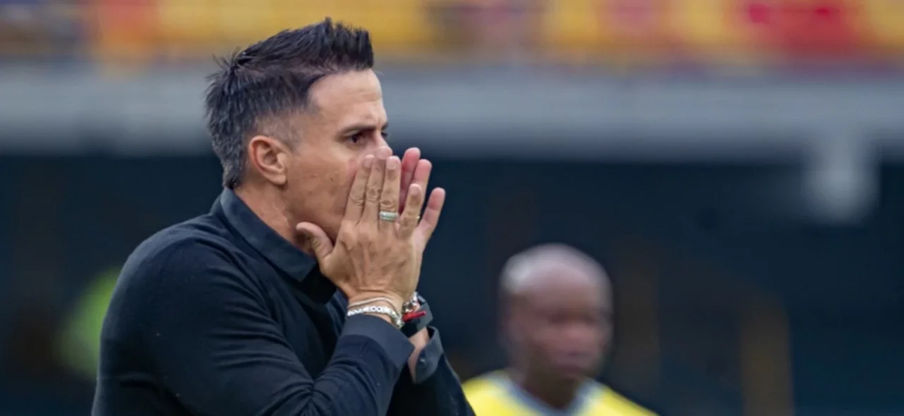 Pablo Peirano Técnico de Santa Fe -VizzorImage / Leonardo Castañeda
