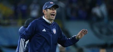 Arturo Reyes, técnico del Junior - VizzorImage / Juan Camilo Urrego