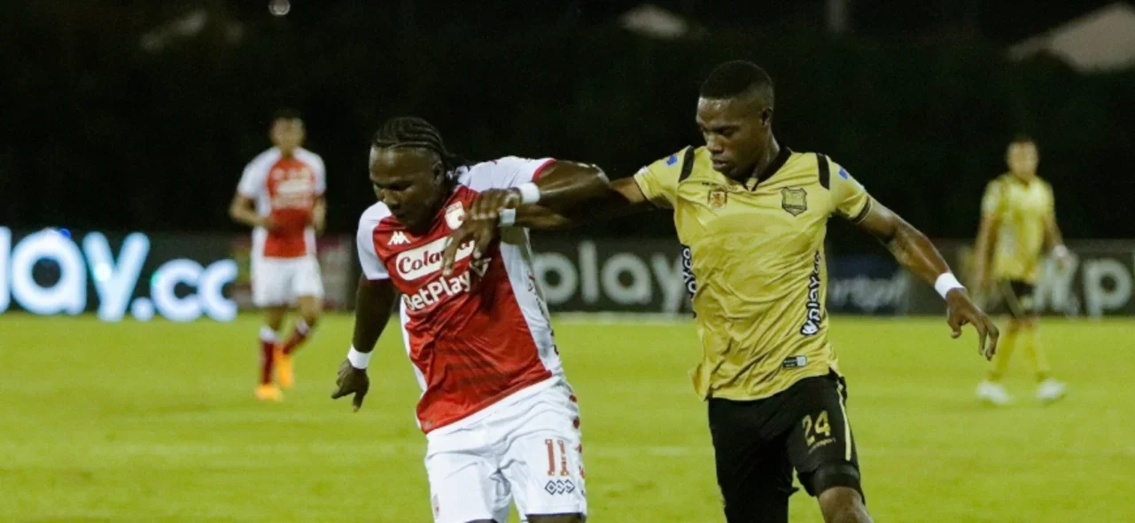 Santa Fe recibe a Águilas. Foto: VizzorImage / Andres Alvarez