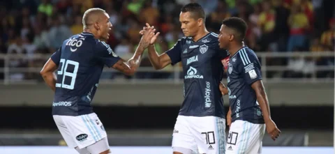 Carlos Bacca celebra su gol 94 con Junior ante Pereira - VizzorImage / Pablo Bohorquez