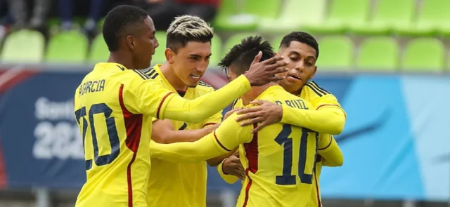 Futbolistas de la selección Colombia Sub-23 celebran el gol de Daniel Ruiz ante Honduras - X: @FCFSeleccionCol