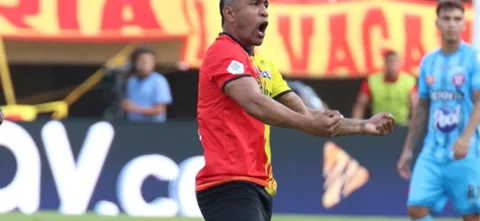 Alejandro Rodríguez - Delantero de Deportivo Pereira - VizzorImage / Pablo Bohórquez