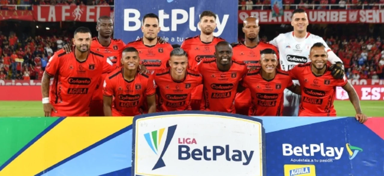 Así fue el fuera de lugar de Adrián Ramos con América. / Foto: Vizzorimage.