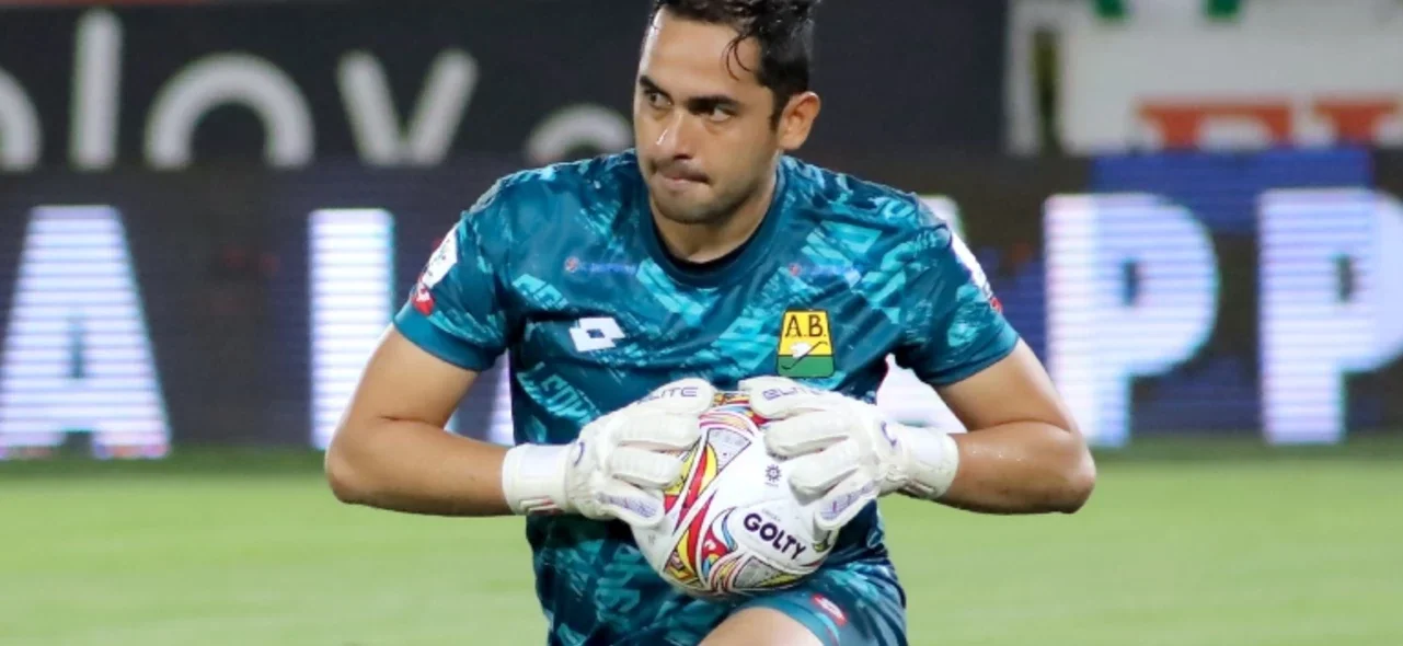 James Aguirre - Arquero de Atlético Bucaramanga - VizzorImage / Jairo Cassiani